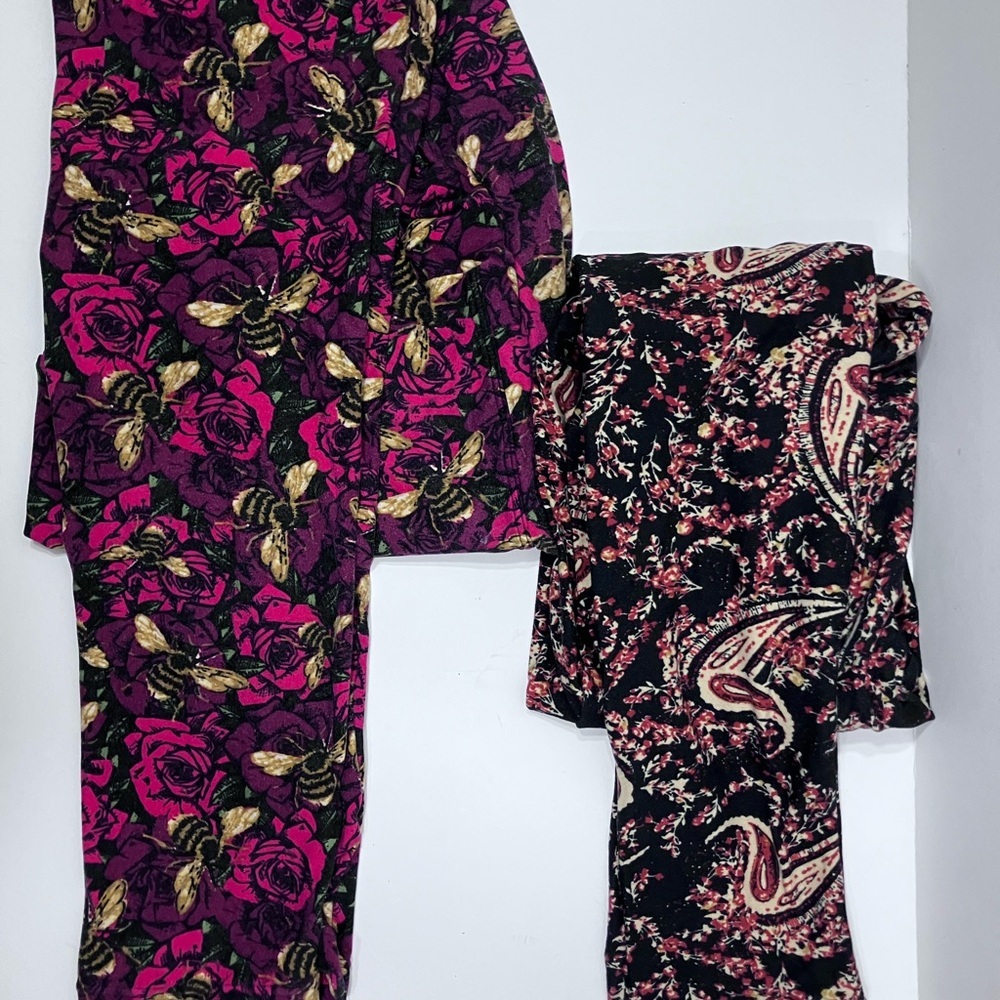 Two LuLaRoe Leggings